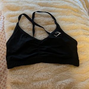 black gymshark sportsbra